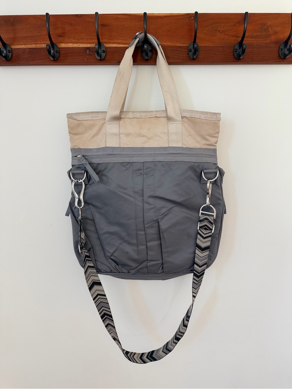 Lululemon Flow and Go Tote - Picture 2 of 3